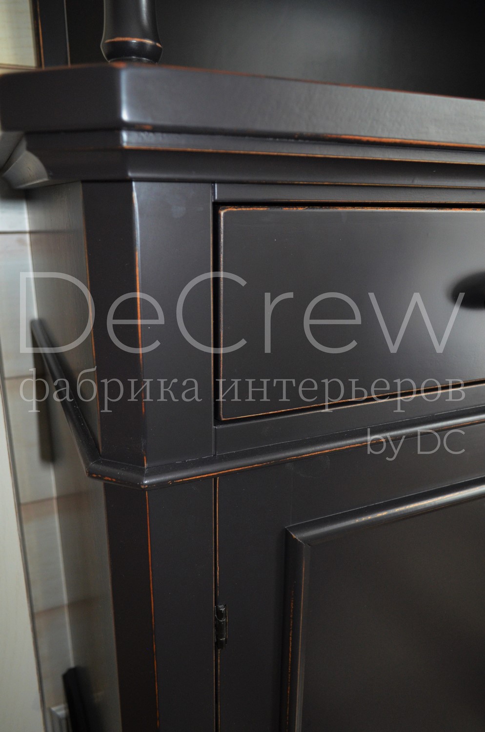 Изображение: Шкаф витрина для посуды 4